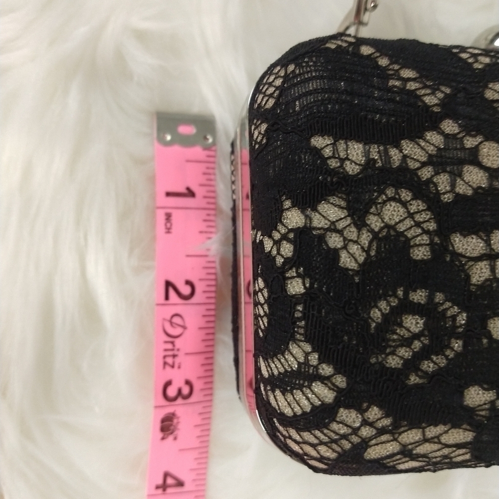 Box Lace Handbag - Picture 4 of 7